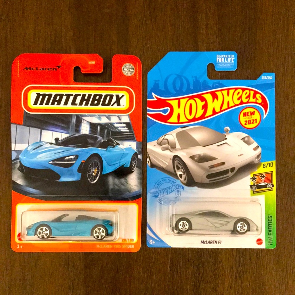 McLaren F1 (silver) and McLaren 720S Spider (blue)